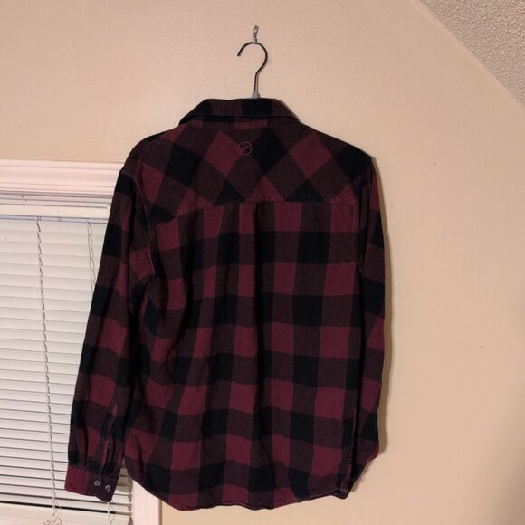 Magellan Outdoors Mens Red Check Cotton Long Sleeve Button Down Shirt Size M - Picture 2 of 3